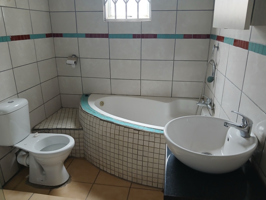 7 Bedroom Property for Sale in Amalinda Eastern Cape